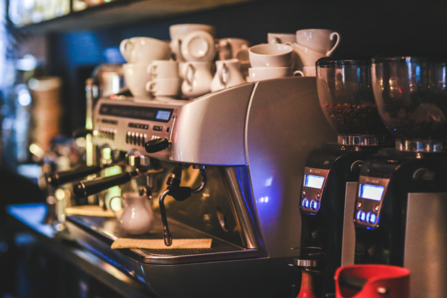 The Evolution of Coffee Culture in the UAE and Its Impact on Coffee Equipment Innovation